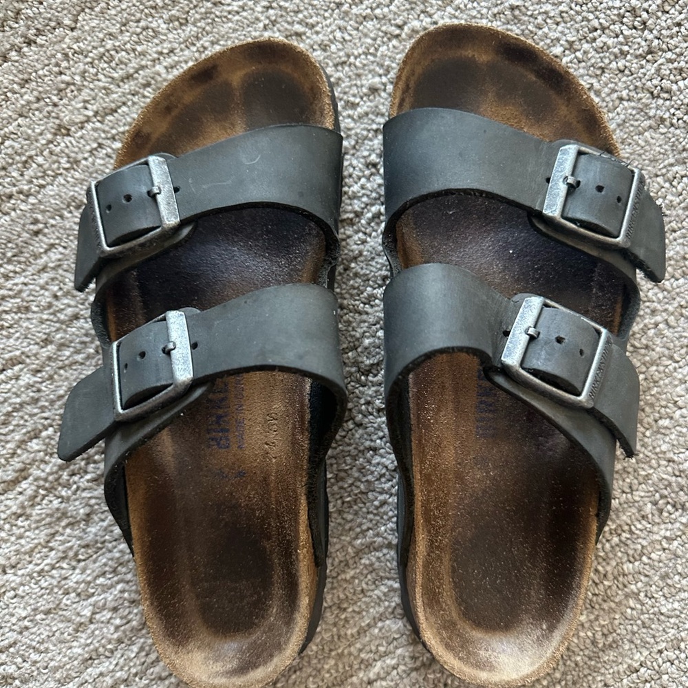 Birkenstock Arizona with oiled leather straps and soft footbed